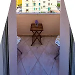 Vale With Balcony Apartman *