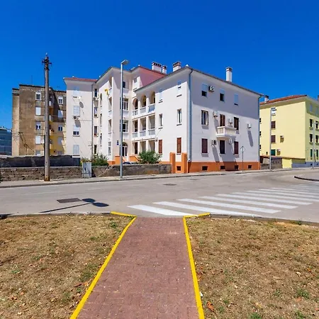 Apartman Vale With Balcony *