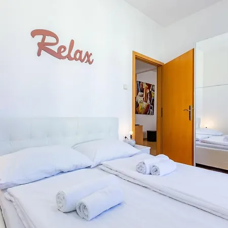 Vale With Balcony Apartment Zadar