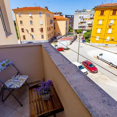 Vale With Balcony * 扎达尔