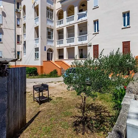 Апартаменты Vale With Balcony Задар