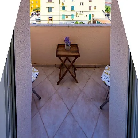 Vale With Balcony Appartement *