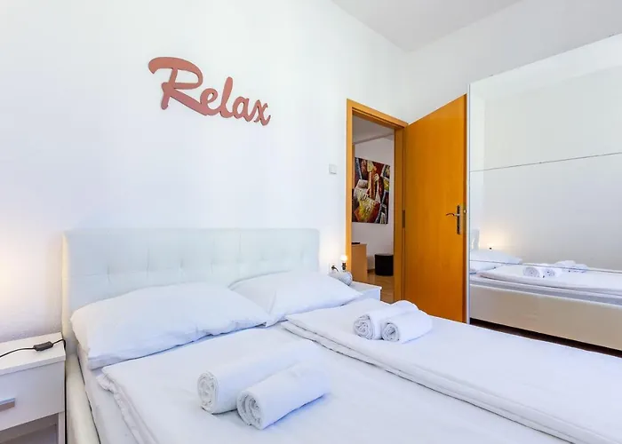 Vale With Balcony Апартаменти Задар